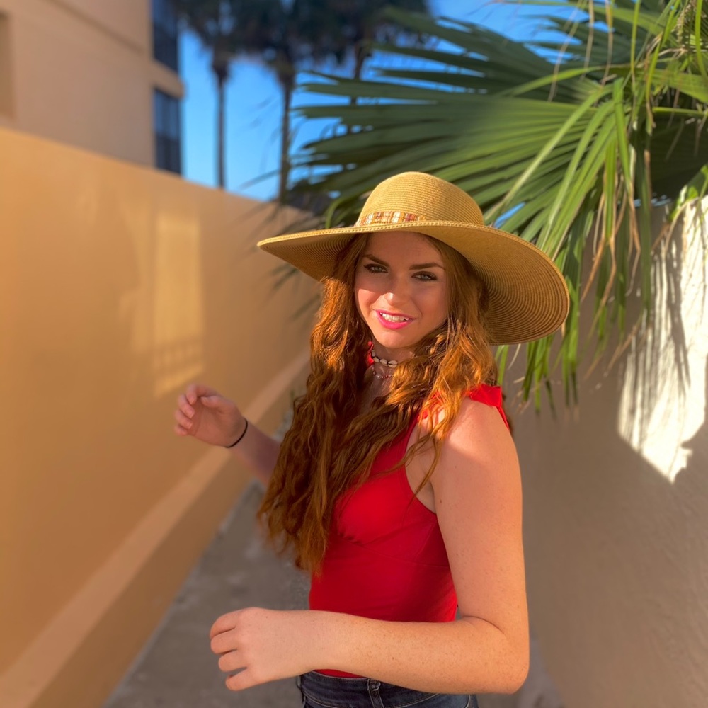 Floppy beach hat